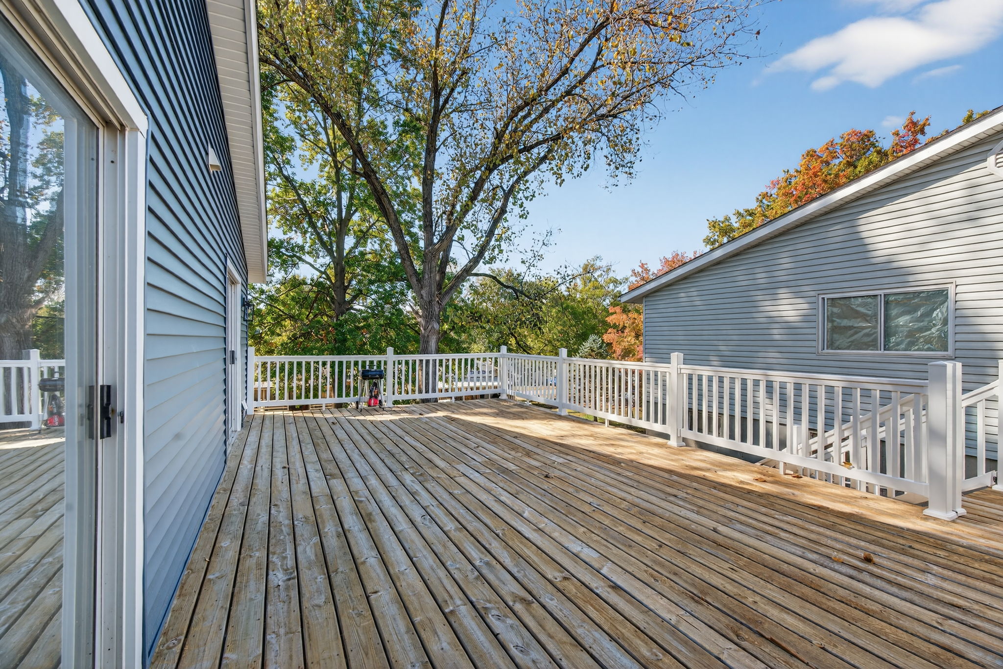 5 Bedrooms Bedrooms, ,3 BathroomsBathrooms,Woodford Rentals,For Rent,1386