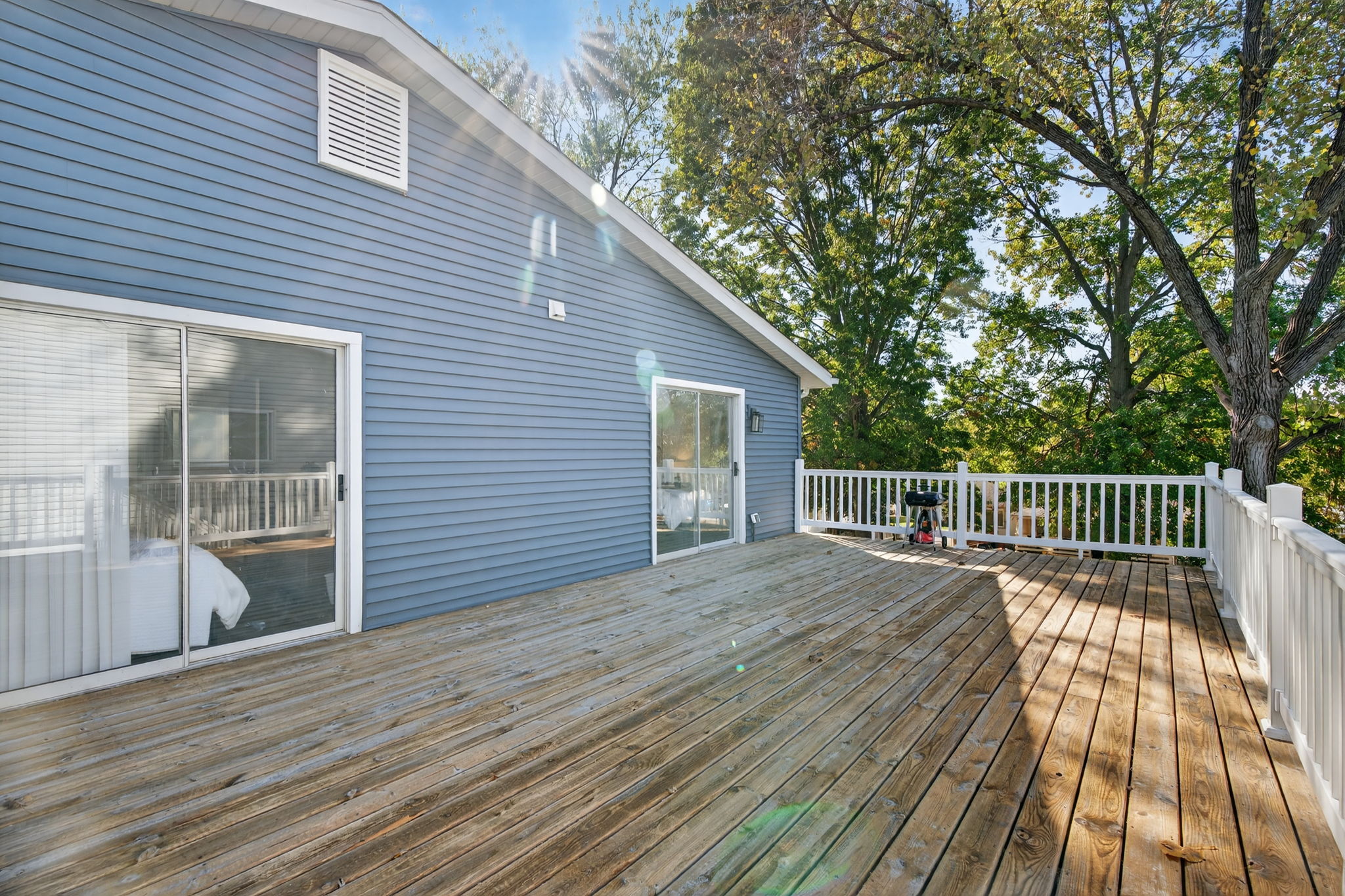 5 Bedrooms Bedrooms, ,3 BathroomsBathrooms,Woodford Rentals,For Rent,1386