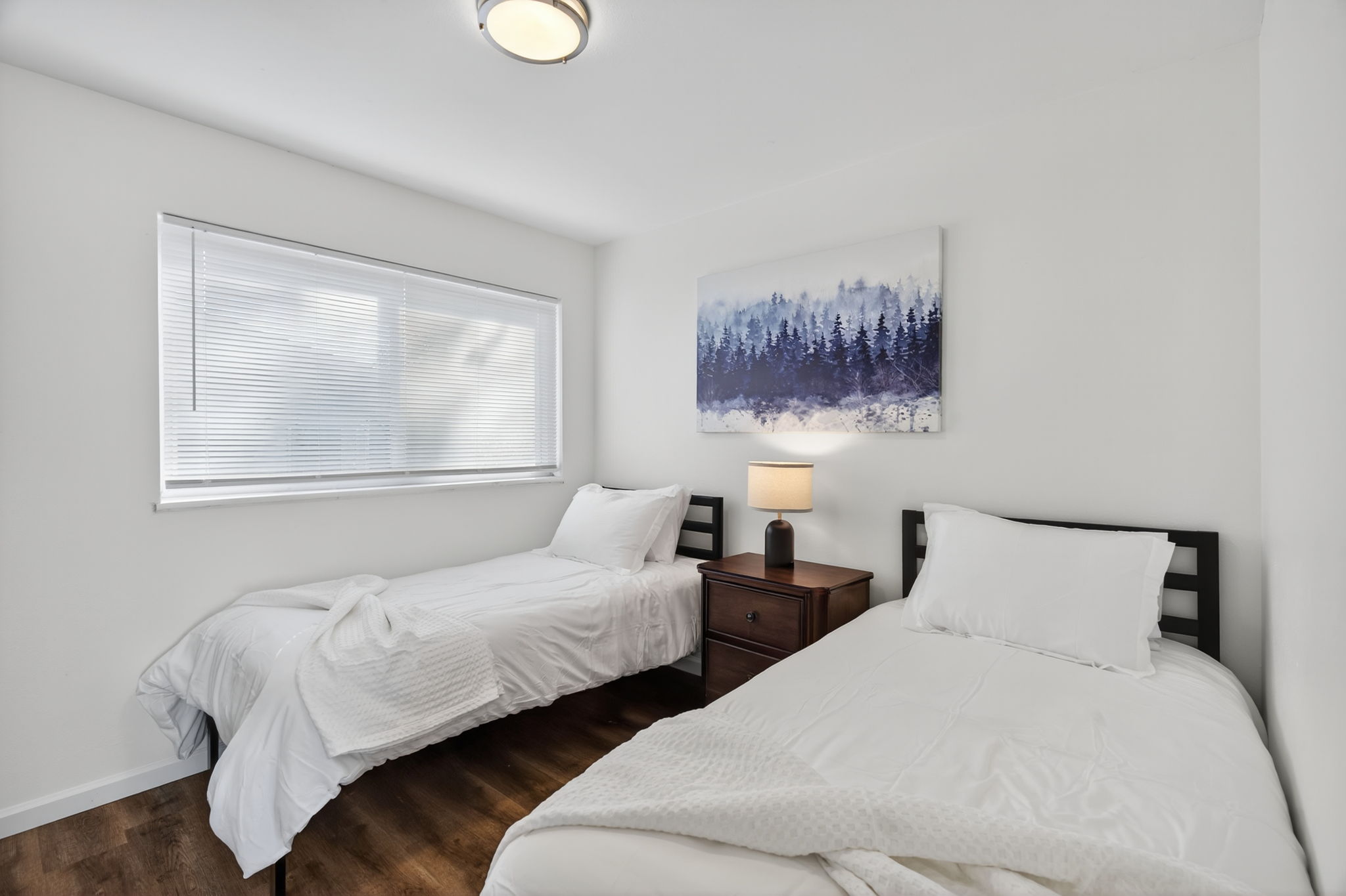 5 Bedrooms Bedrooms, ,3 BathroomsBathrooms,Woodford Rentals,For Rent,1386