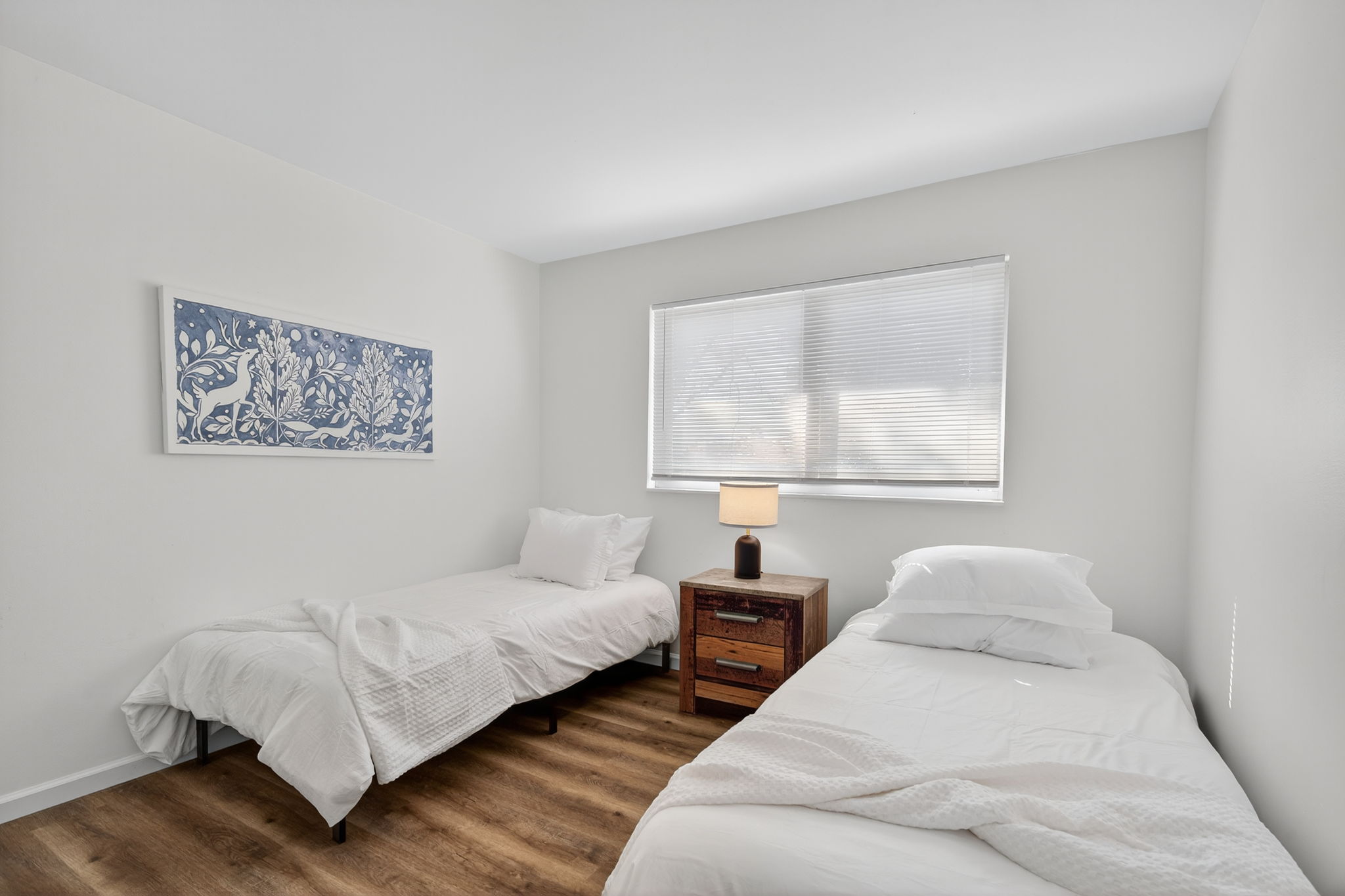 5 Bedrooms Bedrooms, ,3 BathroomsBathrooms,Woodford Rentals,For Rent,1386