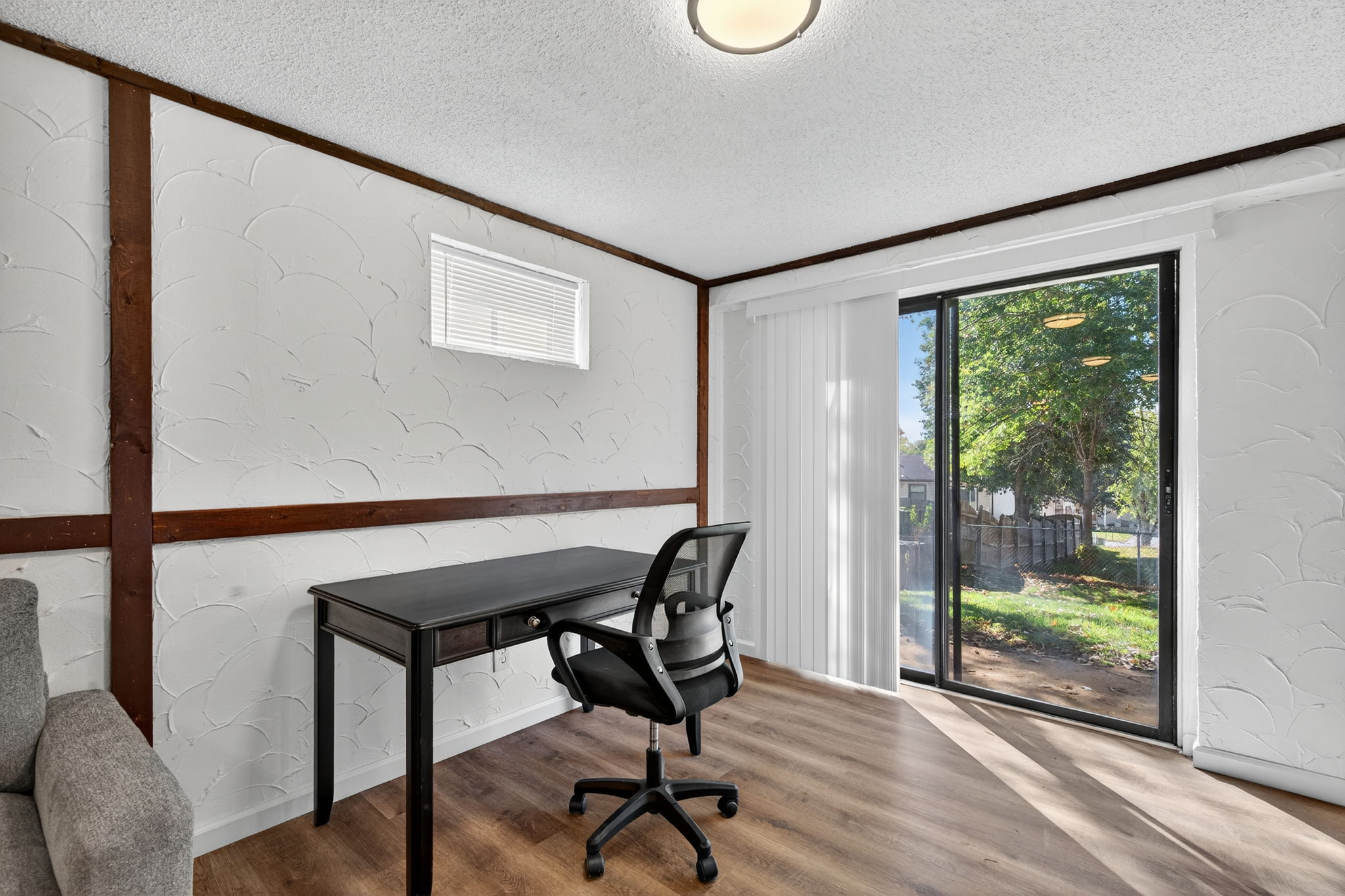 5 Bedrooms Bedrooms, ,3 BathroomsBathrooms,Woodford Rentals,For Rent,1386