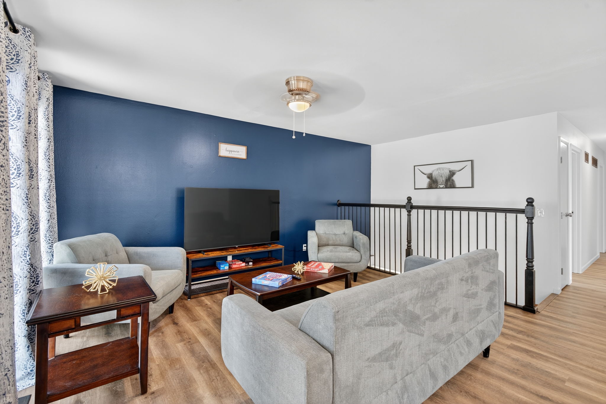 5 Bedrooms Bedrooms, ,3 BathroomsBathrooms,Woodford Rentals,For Rent,1386