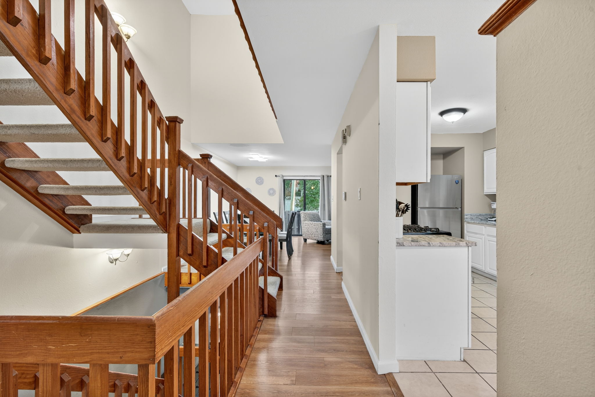 4 Bedrooms Bedrooms, ,2.5 BathroomsBathrooms,Woodford Rentals,For Rent,1387