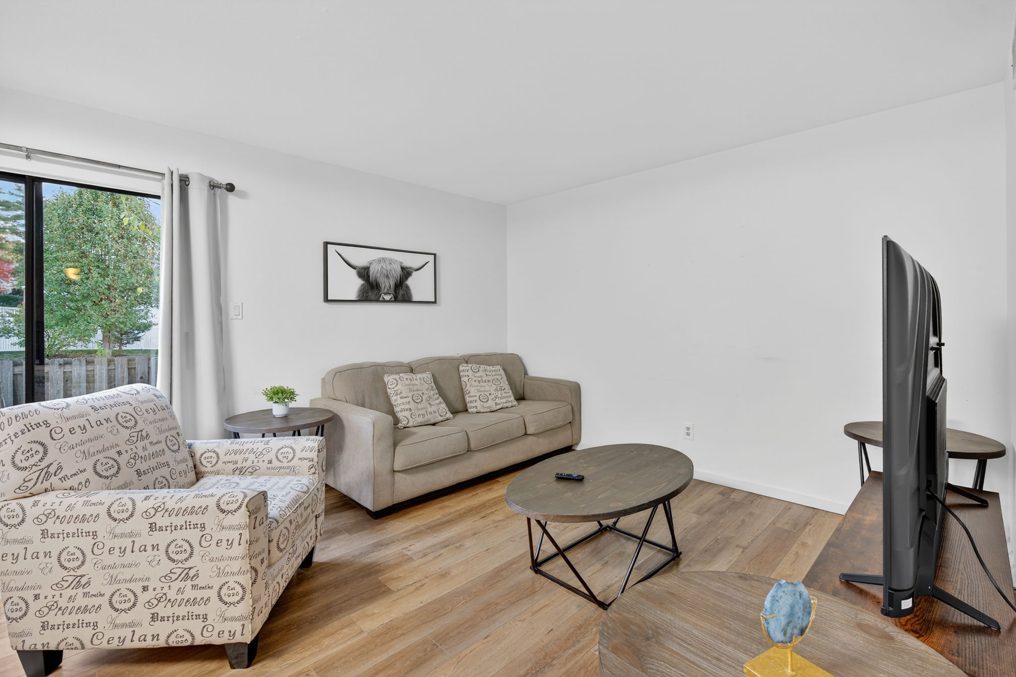 4 Bedrooms Bedrooms, ,2.5 BathroomsBathrooms,Woodford Rentals,For Rent,1387