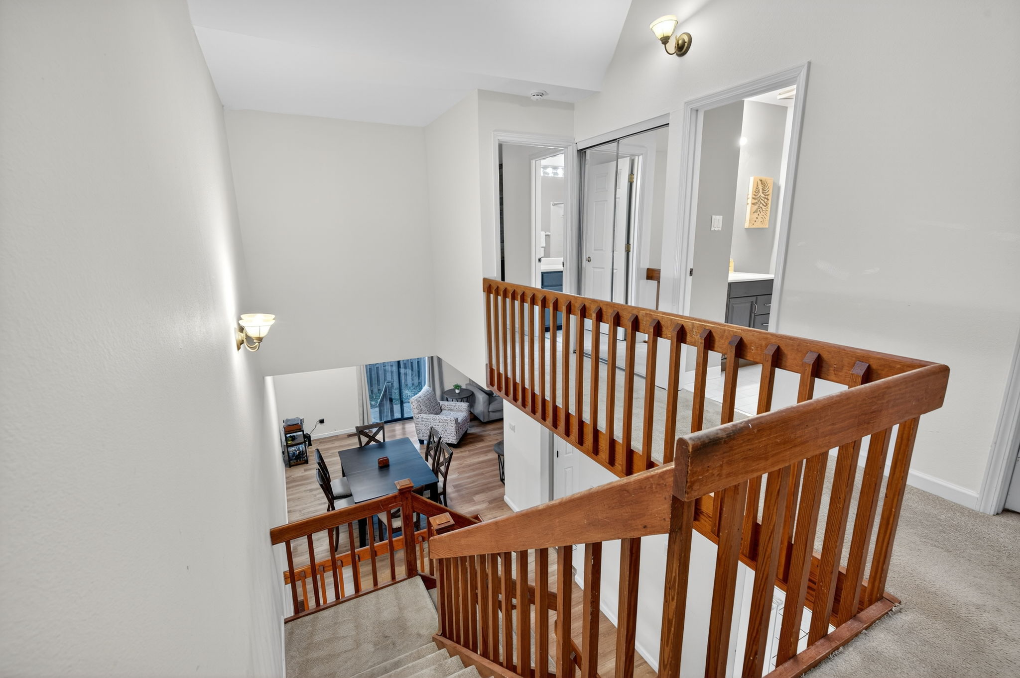 4 Bedrooms Bedrooms, ,2.5 BathroomsBathrooms,Woodford Rentals,For Rent,1387