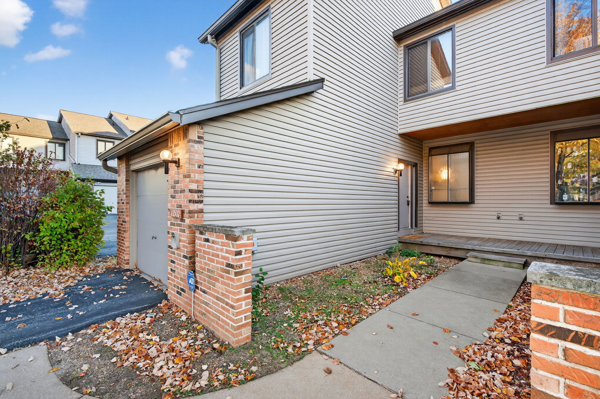 4 Bedrooms Bedrooms, ,2.5 BathroomsBathrooms,Woodford Rentals,For Rent,1387