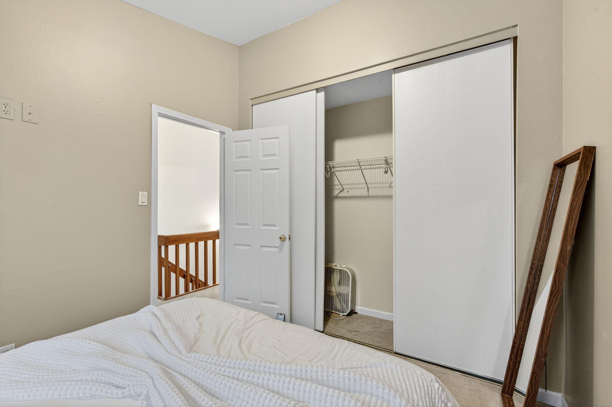 4 Bedrooms Bedrooms, ,2.5 BathroomsBathrooms,Woodford Rentals,For Rent,1387