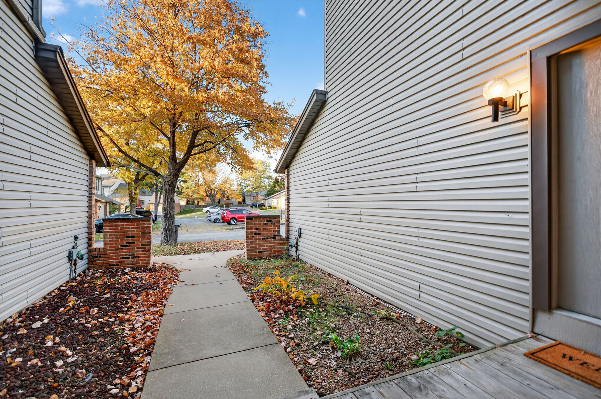 4 Bedrooms Bedrooms, ,2.5 BathroomsBathrooms,Woodford Rentals,For Rent,1387