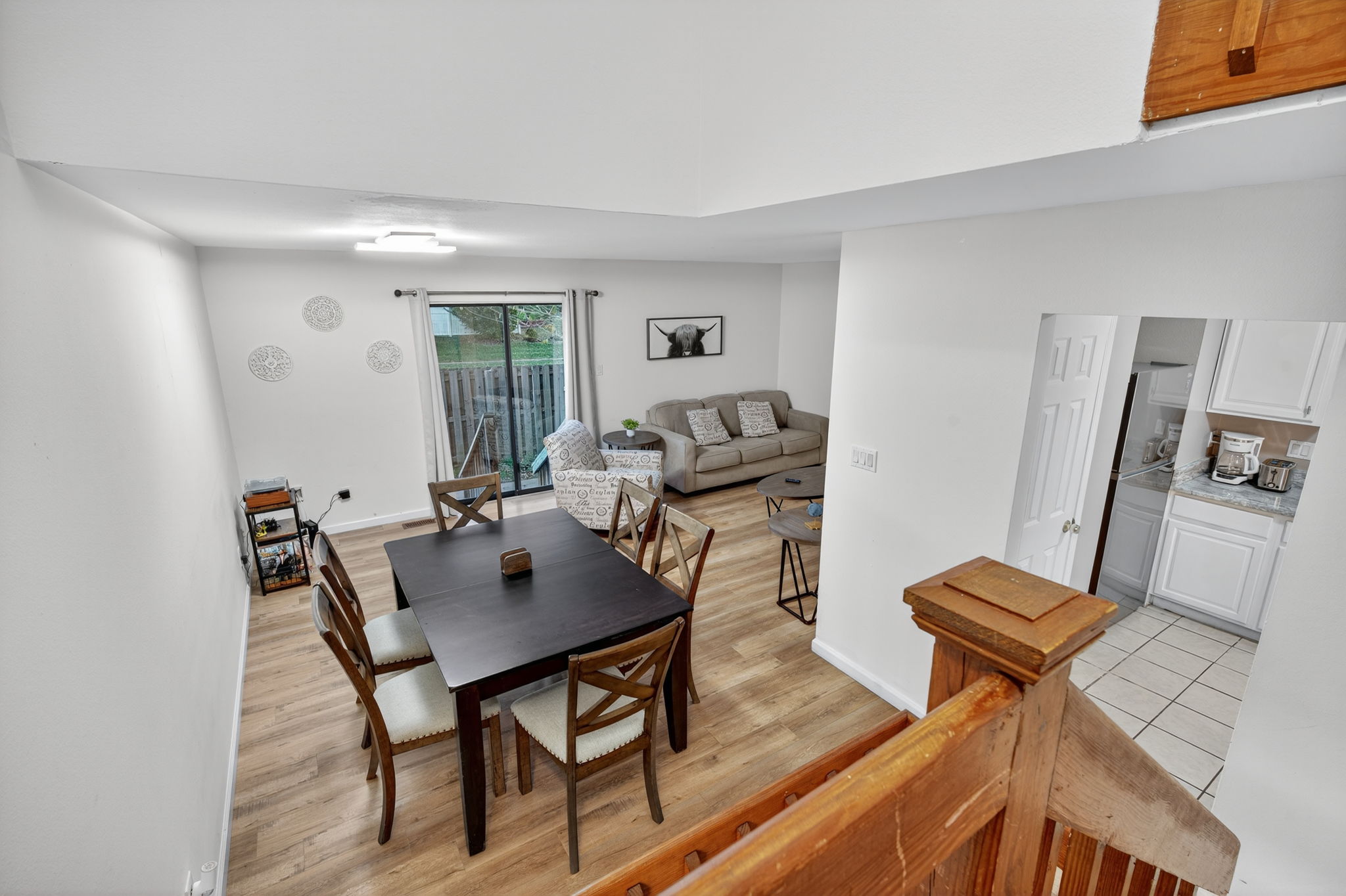 4 Bedrooms Bedrooms, ,2.5 BathroomsBathrooms,Woodford Rentals,For Rent,1387