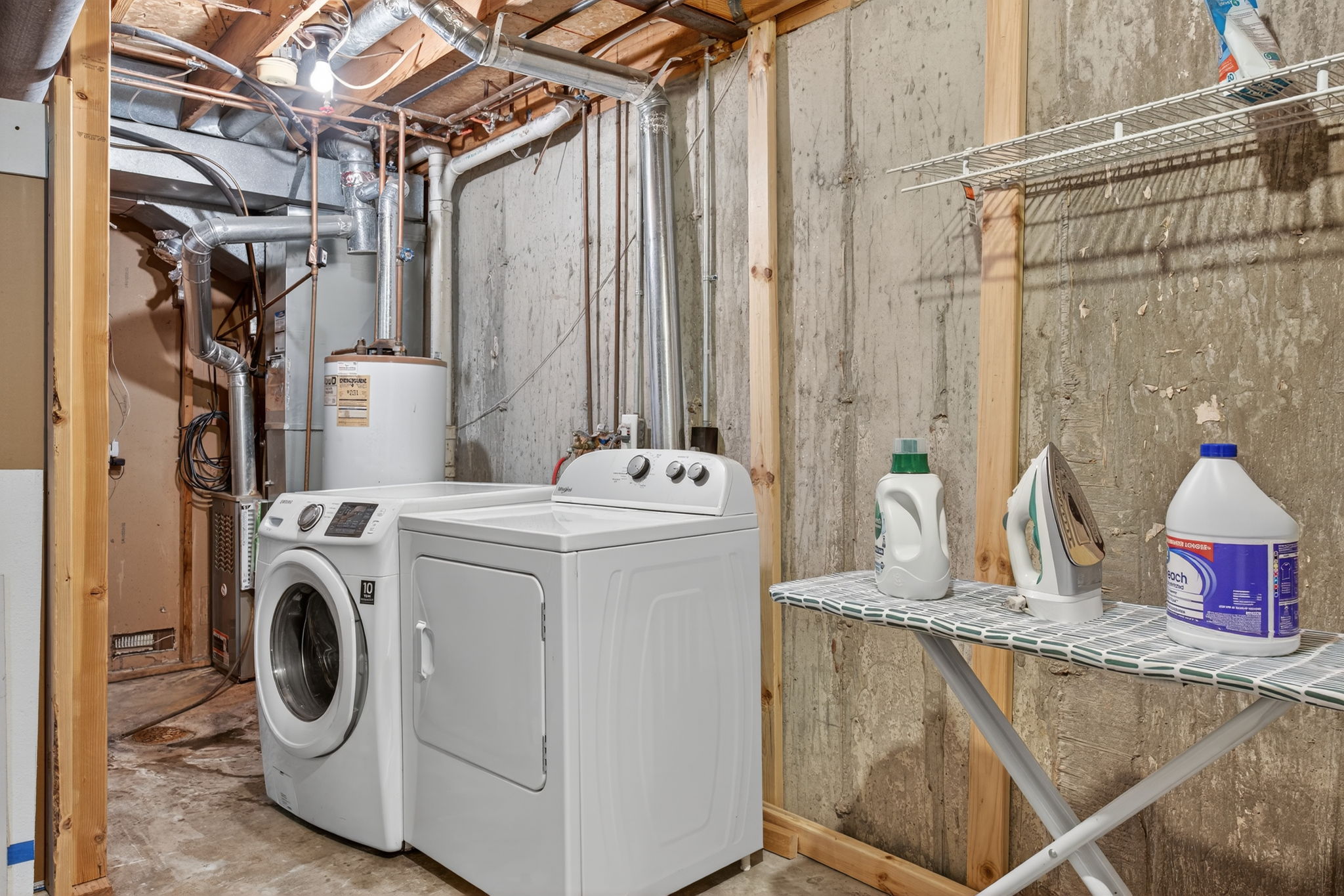 4 Bedrooms Bedrooms, ,2.5 BathroomsBathrooms,Woodford Rentals,For Rent,1387