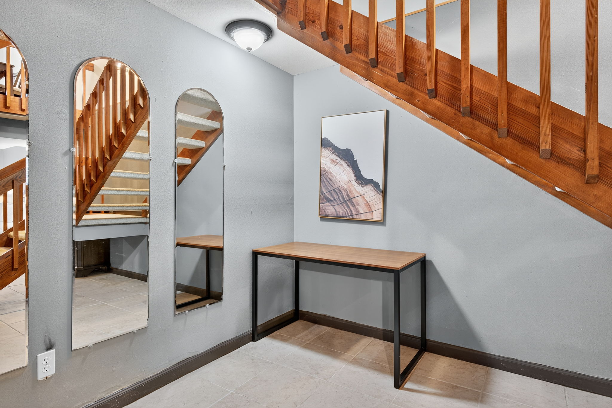 4 Bedrooms Bedrooms, ,2.5 BathroomsBathrooms,Woodford Rentals,For Rent,1387