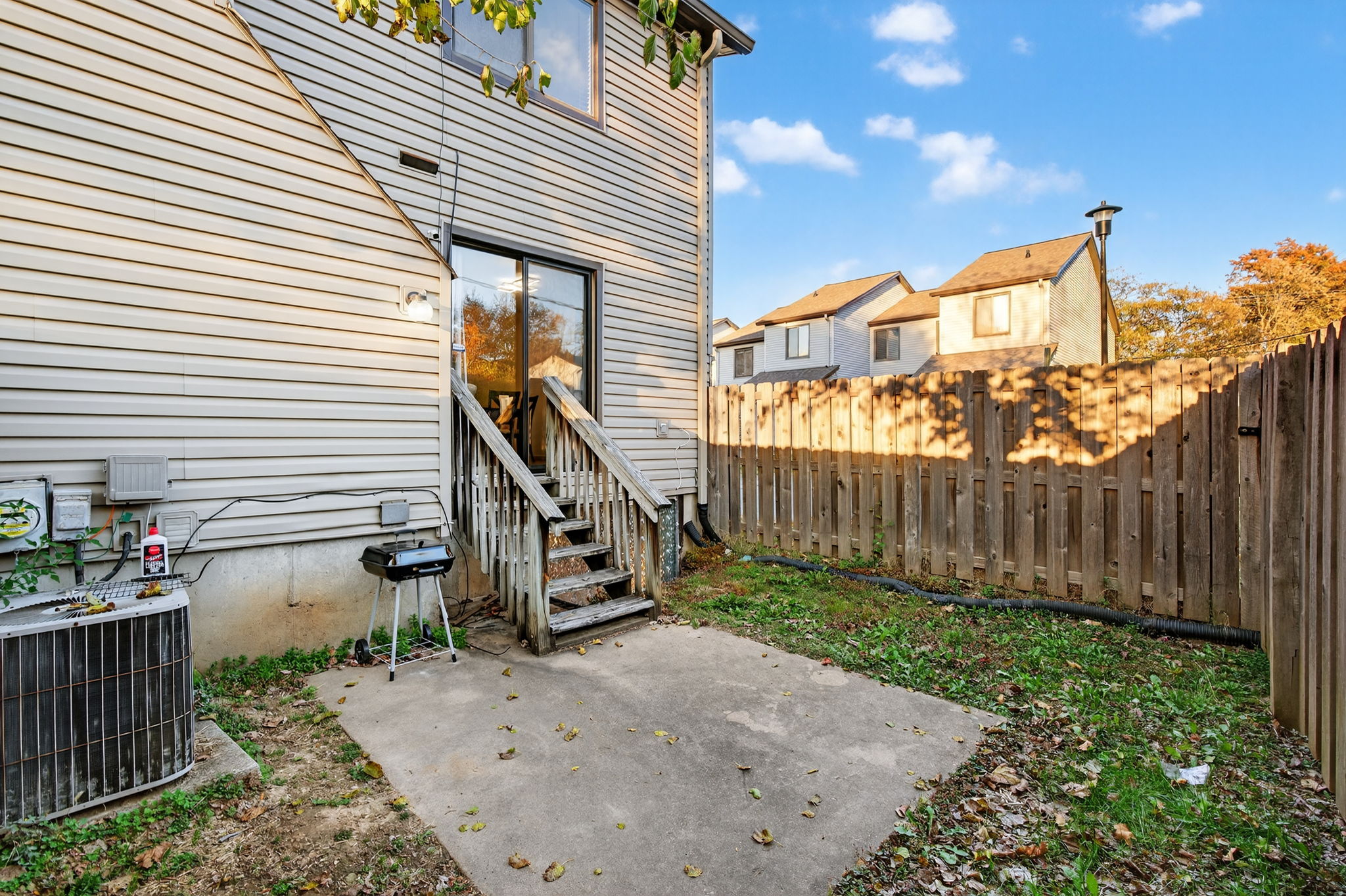 4 Bedrooms Bedrooms, ,2.5 BathroomsBathrooms,Woodford Rentals,For Rent,1387