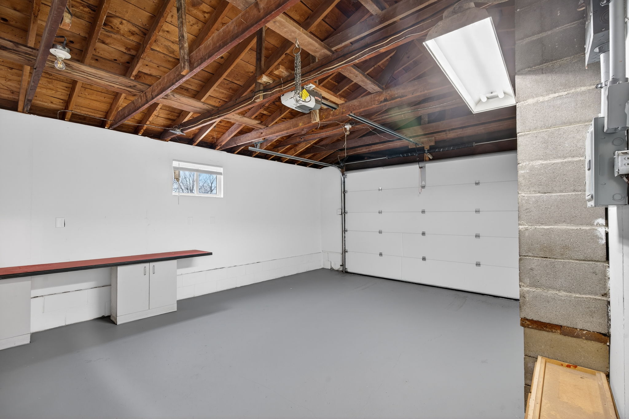 3 Bedrooms Bedrooms, ,2 BathroomsBathrooms,Woodford Rentals,For Rent,1388