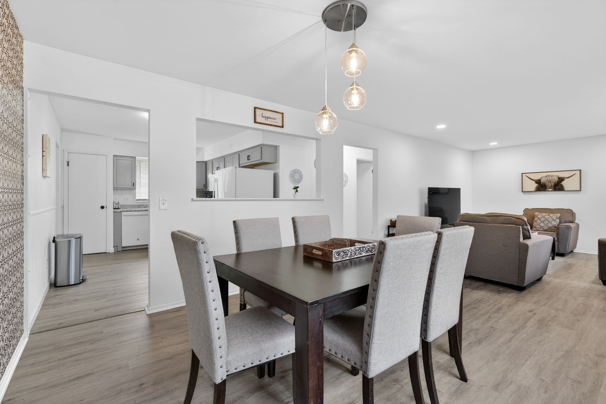 4 Bedrooms Bedrooms, ,1.5 BathroomsBathrooms,Woodford Rentals,For Rent,1389