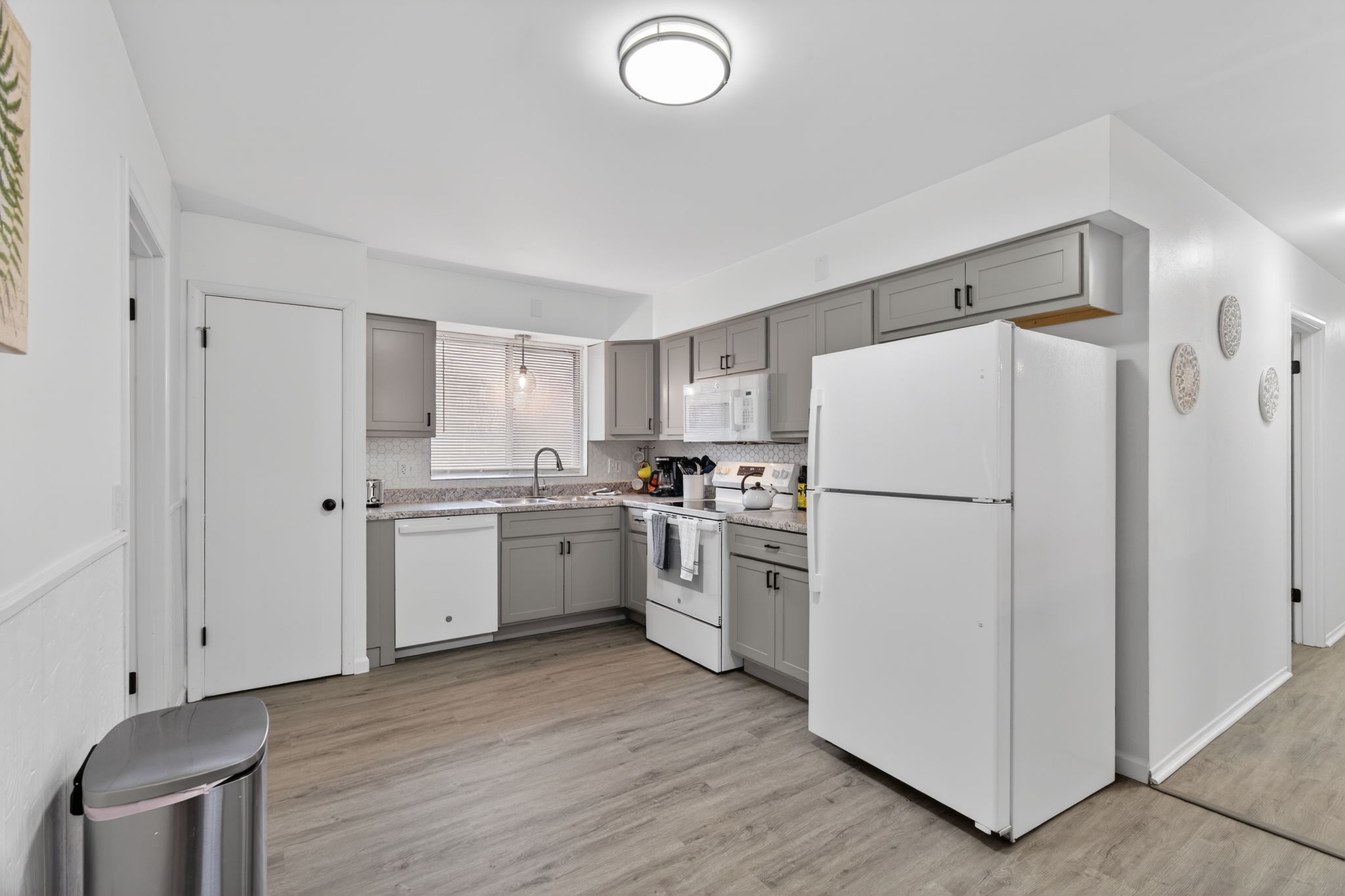 4 Bedrooms Bedrooms, ,1.5 BathroomsBathrooms,Woodford Rentals,For Rent,1389