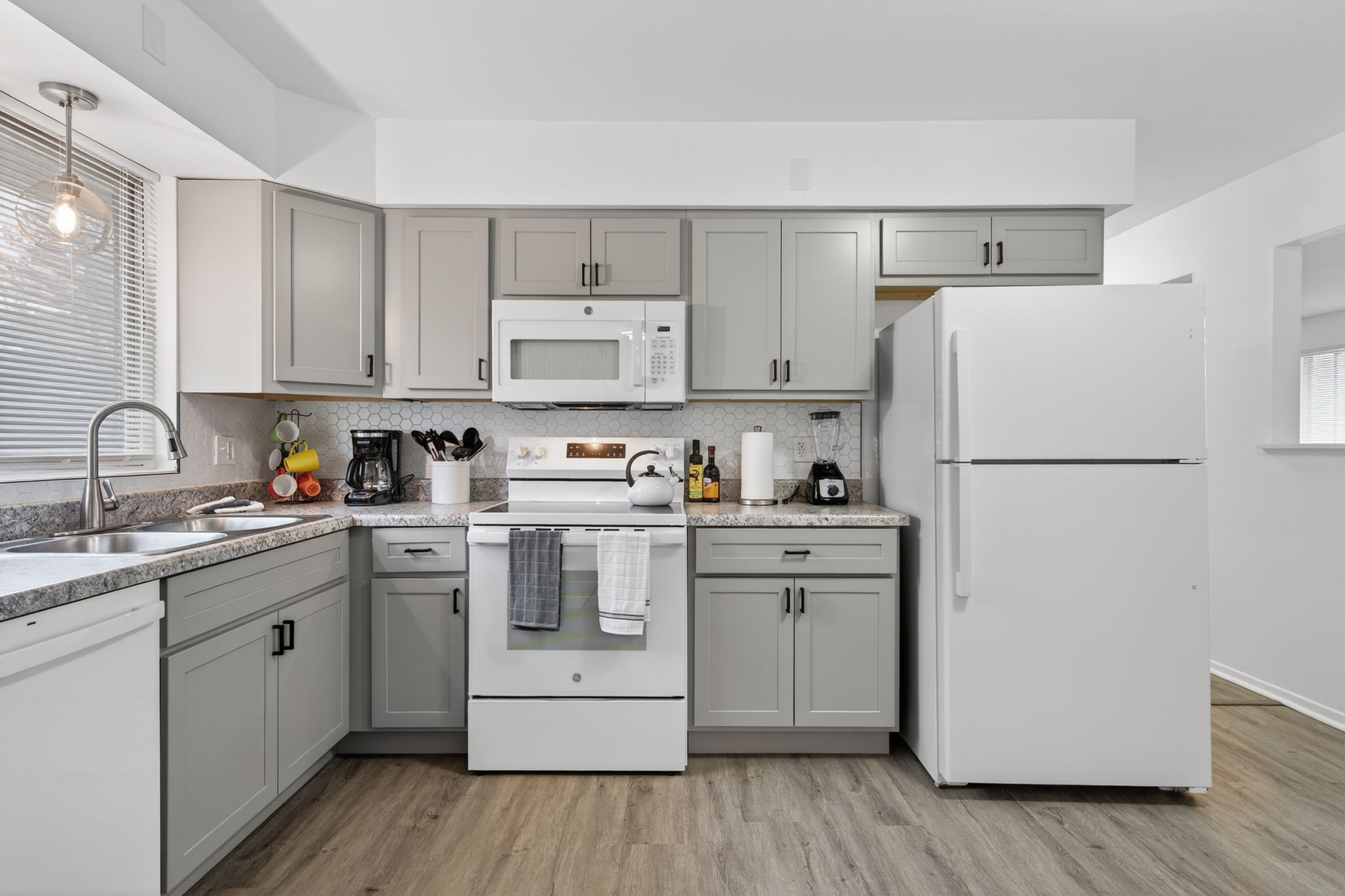 4 Bedrooms Bedrooms, ,1.5 BathroomsBathrooms,Woodford Rentals,For Rent,1389