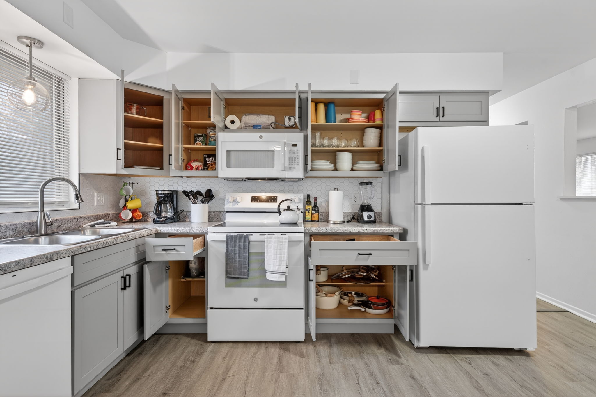 4 Bedrooms Bedrooms, ,1.5 BathroomsBathrooms,Woodford Rentals,For Rent,1389