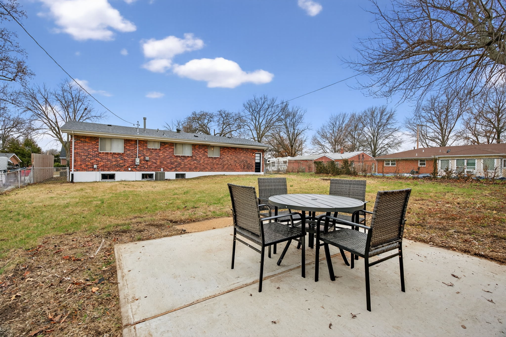 4 Bedrooms Bedrooms, ,1.5 BathroomsBathrooms,Woodford Rentals,For Rent,1389