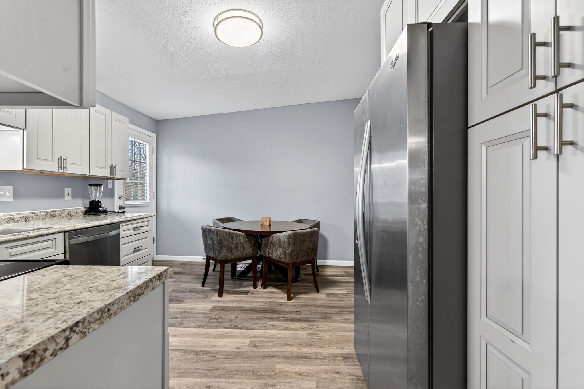 4 Bedrooms Bedrooms, ,1.5 BathroomsBathrooms,Woodford Rentals,For Rent,1390