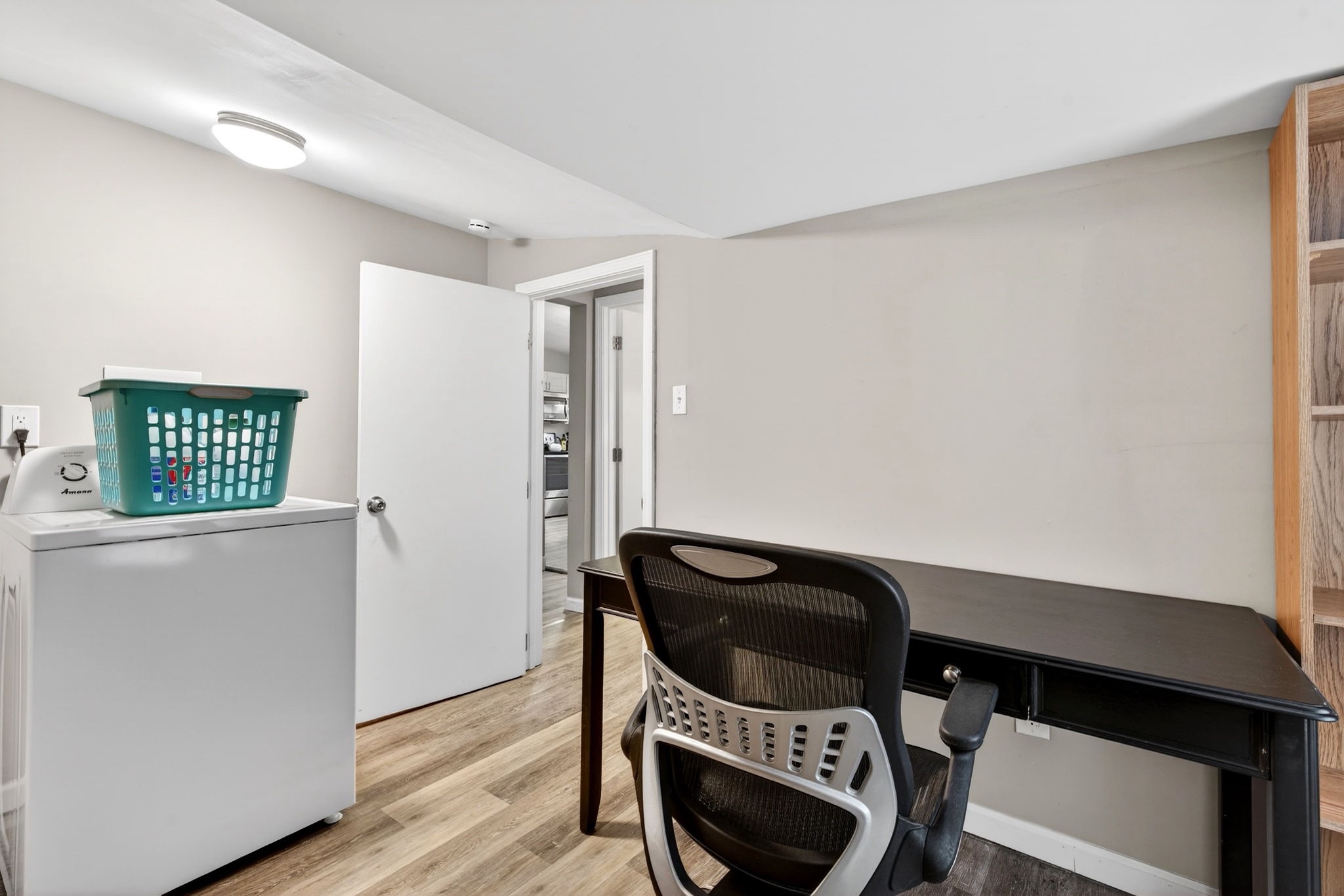 4 Bedrooms Bedrooms, ,1.5 BathroomsBathrooms,Woodford Rentals,For Rent,1390