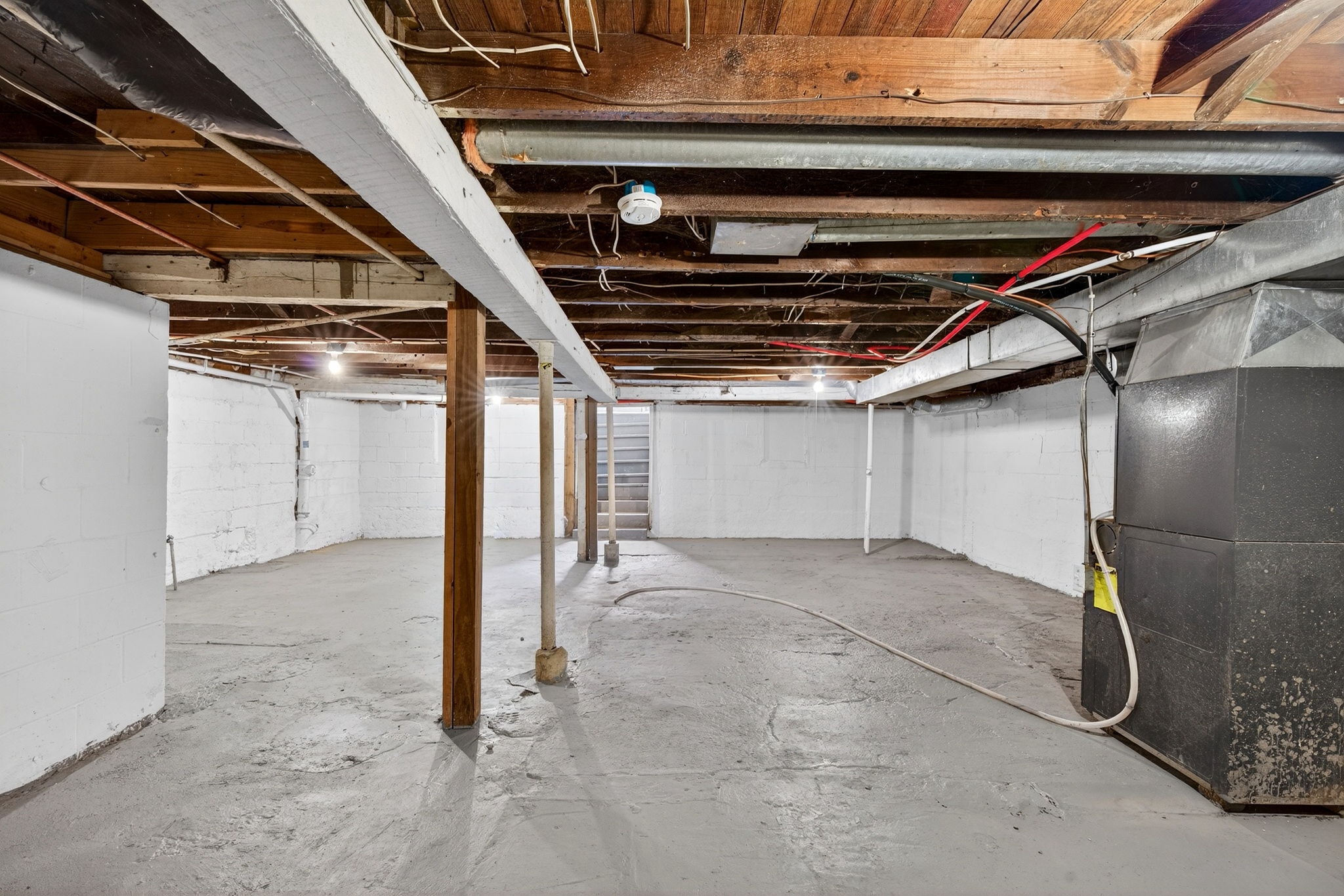 4 Bedrooms Bedrooms, ,1.5 BathroomsBathrooms,Woodford Rentals,For Rent,1390