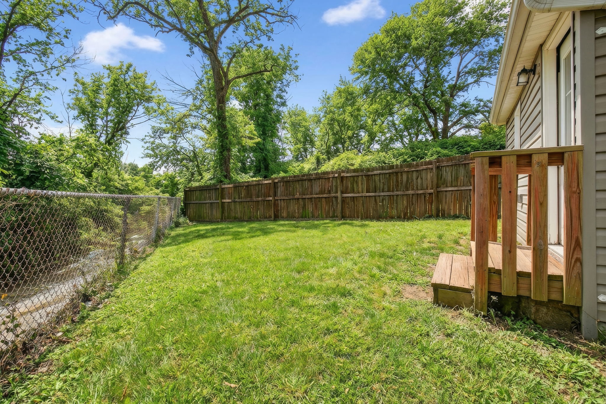 4 Bedrooms Bedrooms, ,1.5 BathroomsBathrooms,Woodford Rentals,For Rent,1390